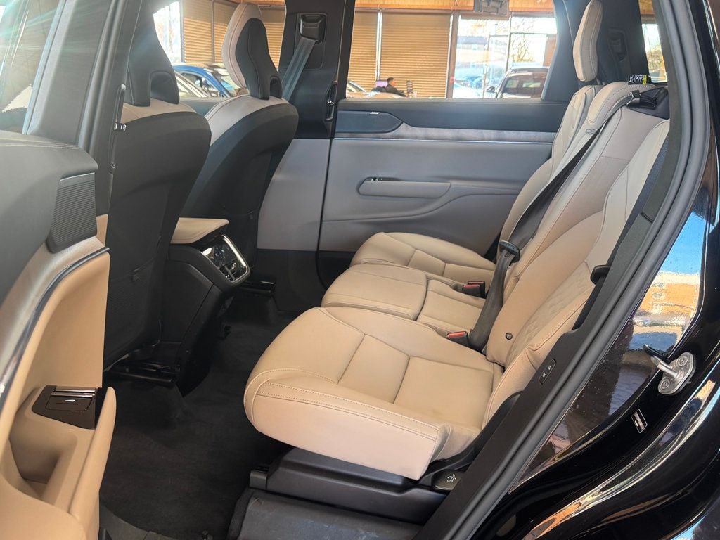 2025 Volvo EX90 Twin Motor Plus 7-Seater - 22945373 - 18