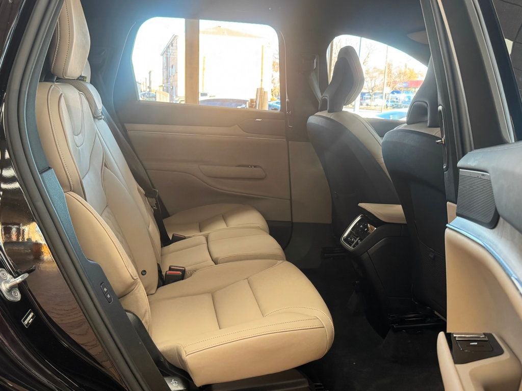2025 Volvo EX90 Twin Motor Plus 7-Seater - 22945373 - 19
