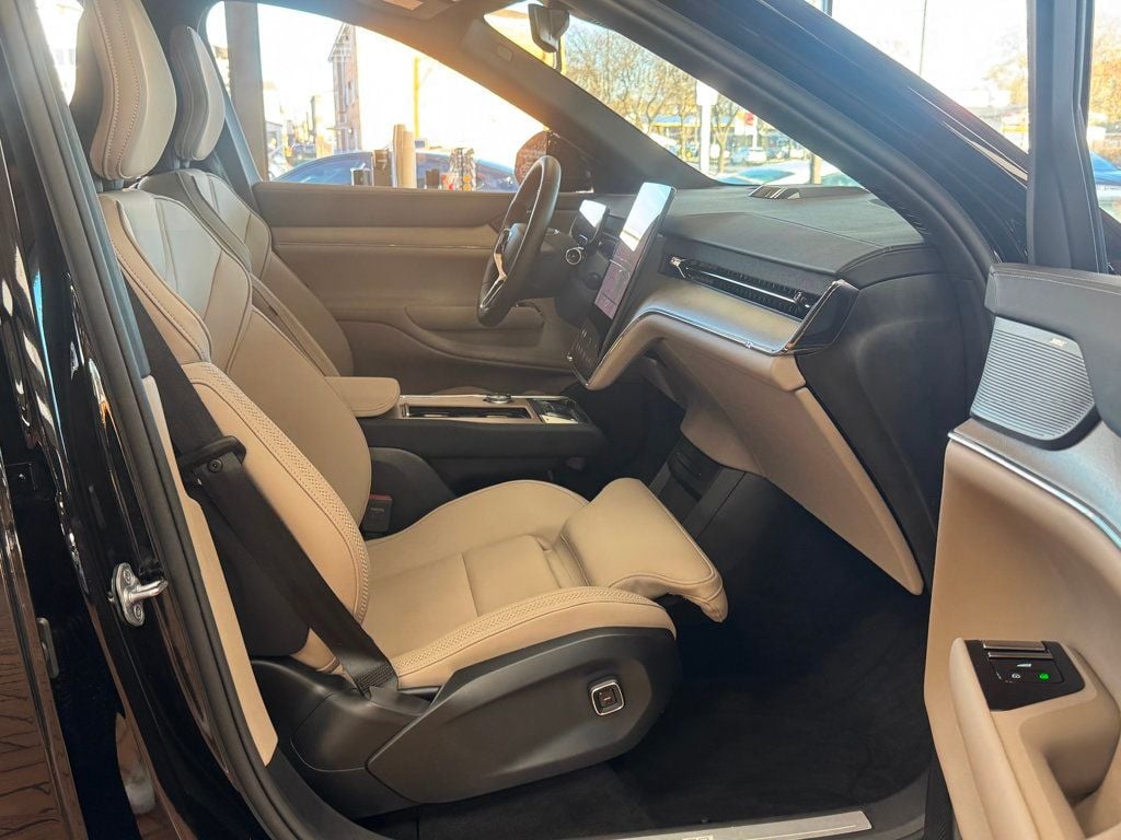 2025 Volvo EX90 Twin Motor Plus 7-Seater - 22945373 - 20