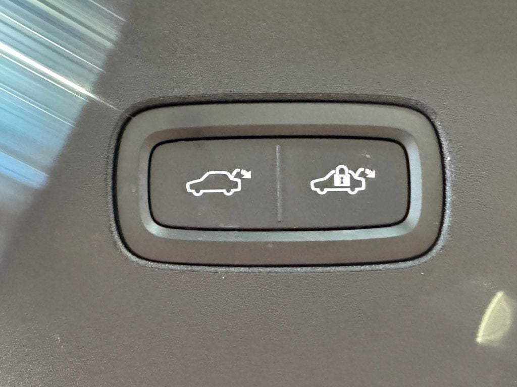 2025 Volvo EX90 Twin Motor Plus 7-Seater - 22945373 - 23