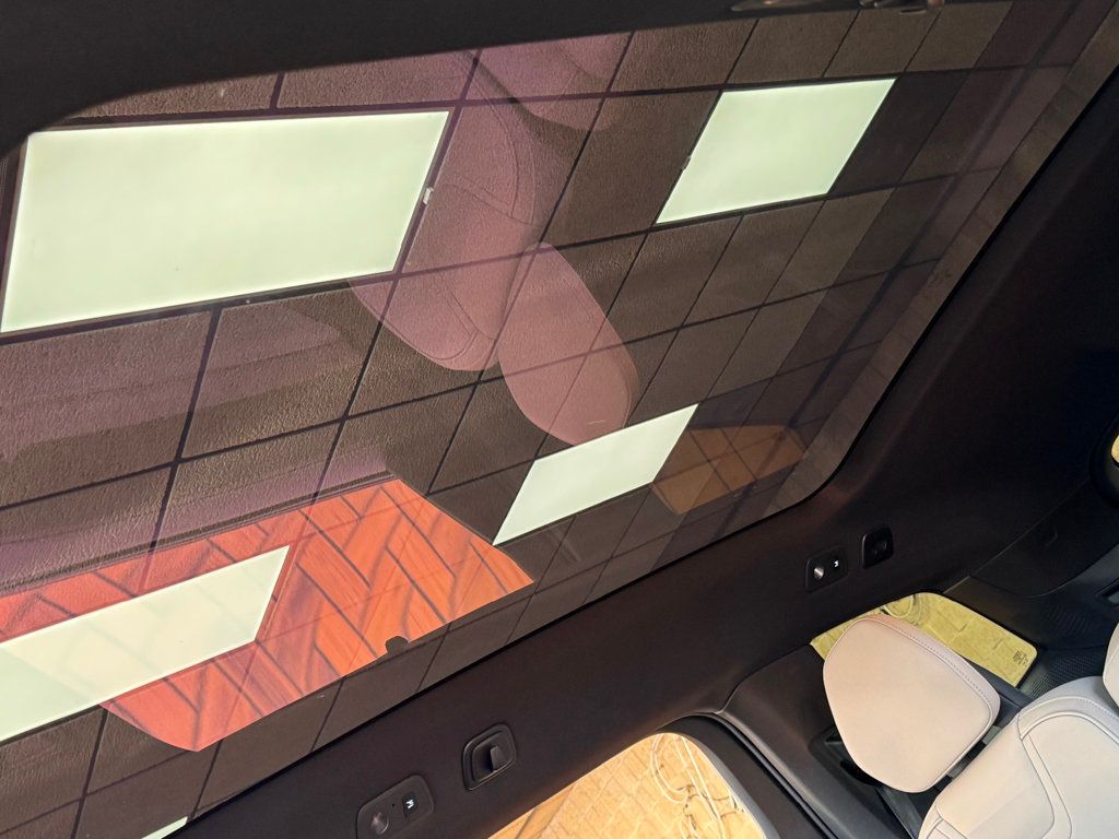 2025 Volvo EX90 Twin Motor Plus 7-Seater - 22945373 - 33