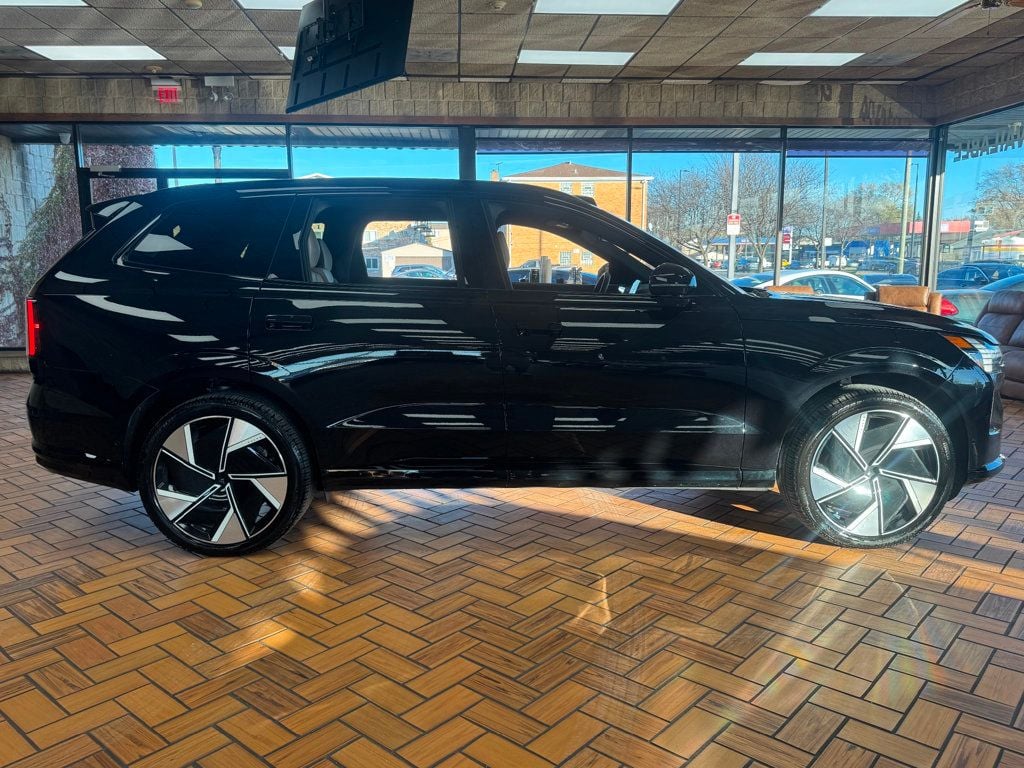2025 Volvo EX90 Twin Motor Plus 7-Seater - 22945373 - 8