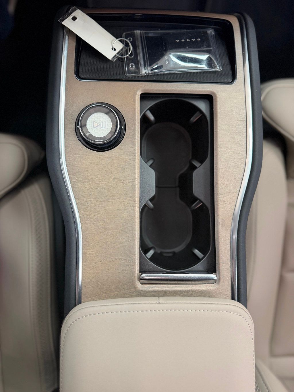 2025 Volvo EX90 Twin Motor Plus 7-Seater - 23056626 - 23