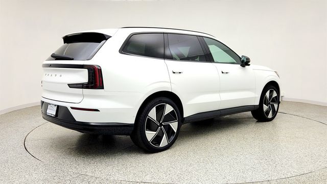 2025 Volvo EX90 Twin Motor Plus 7-Seater w/ 22'' Aero Wheels & Protection Pkg - 23040255 - 4