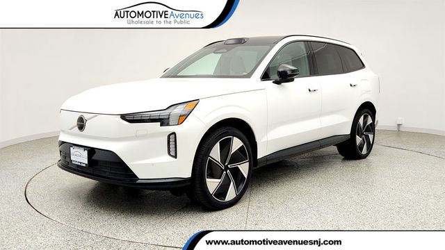 2025 Volvo EX90 Twin Motor Plus 7-Seater w/ 22-Inch Aero Wheels & Protection Pac - 23040255 - 0