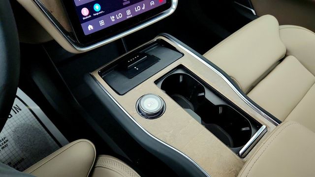 2025 Volvo EX90 Twin Motor Plus 7-Seater w/ 22-Inch Aero Wheels & Protection Pac - 23040255 - 15