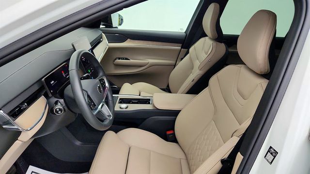2025 Volvo EX90 Twin Motor Plus 7-Seater w/ 22-Inch Aero Wheels & Protection Pac - 23040255 - 18