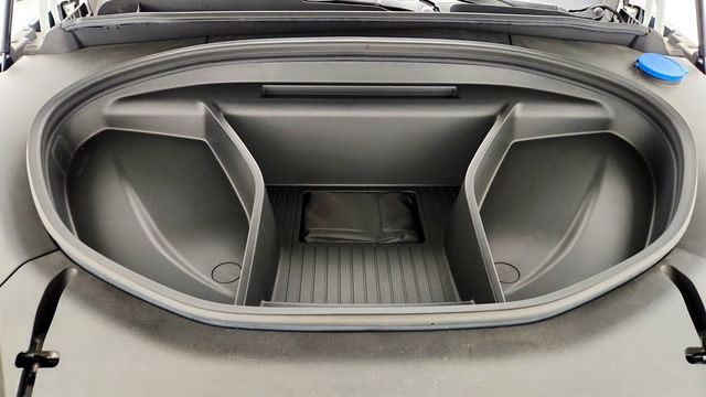 2025 Volvo EX90 Twin Motor Plus 7-Seater w/ 22-Inch Aero Wheels & Protection Pac - 23040255 - 26