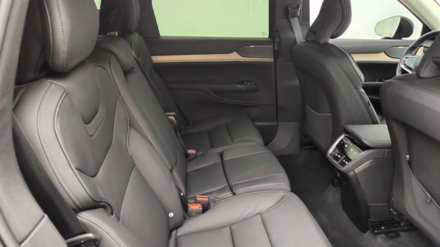 2025 Volvo EX90 Twin Motor Plus 7-Seater w/ Tow Bar Hitch - 23072953 - 22
