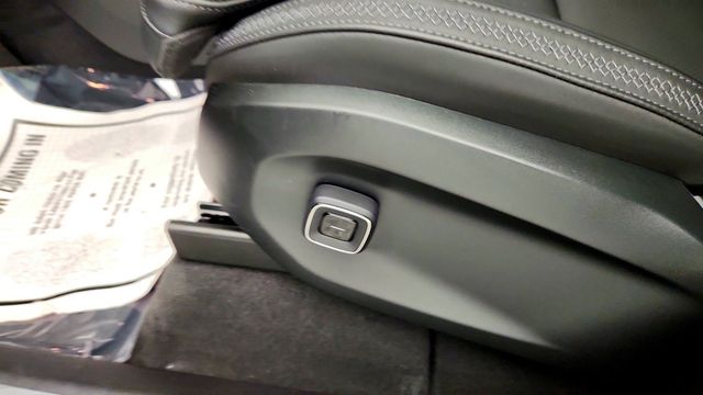 2025 Volvo EX90 Twin Motor Plus 7-Seater w/ Ventilated Nordico Seats - 23085318 - 11