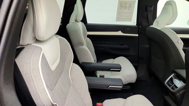 2025 Volvo EX90 Twin Motor Ultra 6-Seater - 23065125 - 18