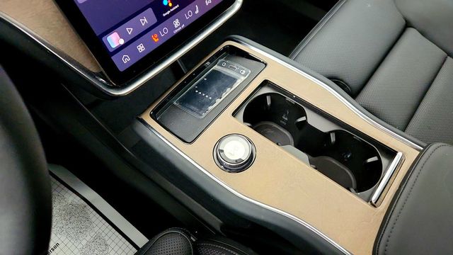 2025 Volvo EX90 Twin Motor Ultra 6-Seater w/ Bowers & Wilkins Premium Sound - 23010758 - 16