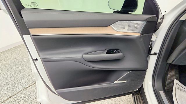 2025 Volvo EX90 Twin Motor Ultra 6-Seater w/ B&W Premium Sound & Running Boards - 23025817 - 10