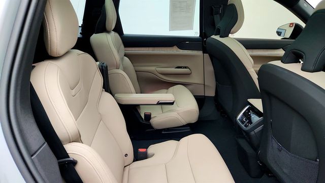 2025 Volvo EX90 Twin Motor Ultra 6-Seater w/ Ventilated Nordico Seats - 23033381 - 23