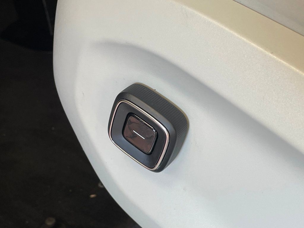 2025 Volvo EX90 Twin Motor Ultra 7-Seater - 23033695 - 12