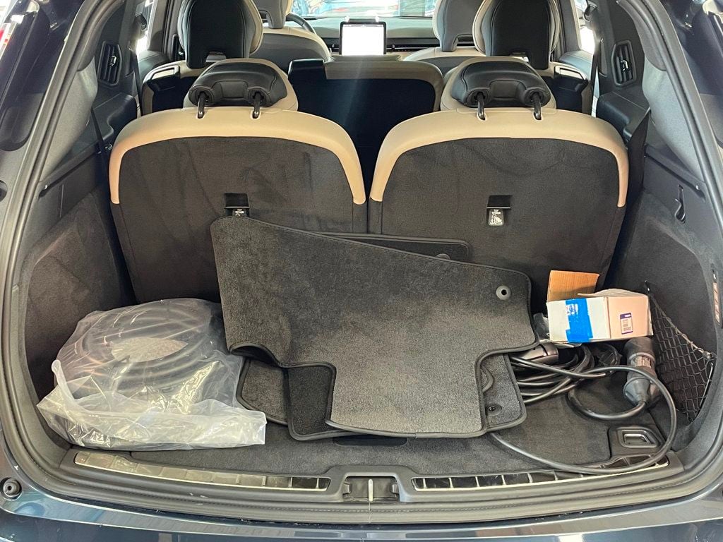 2025 Volvo EX90 Twin Motor Ultra 7-Seater - 23051264 - 9