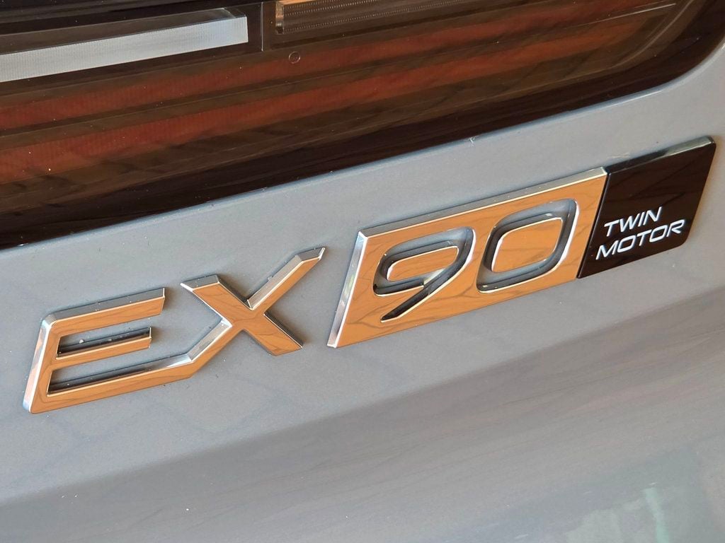 2025 Volvo EX90 Twin Motor Ultra 7-Seater - 23060176 - 10