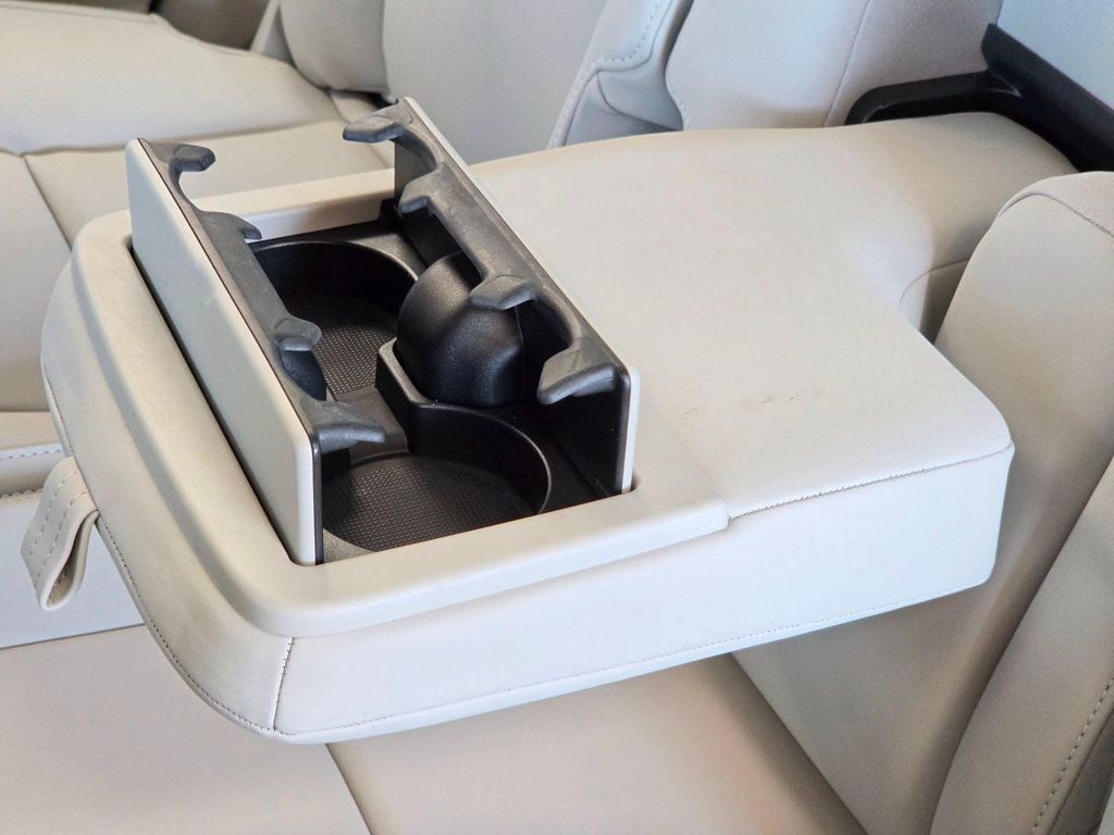 2025 Volvo EX90 Twin Motor Ultra 7-Seater - 23060176 - 22