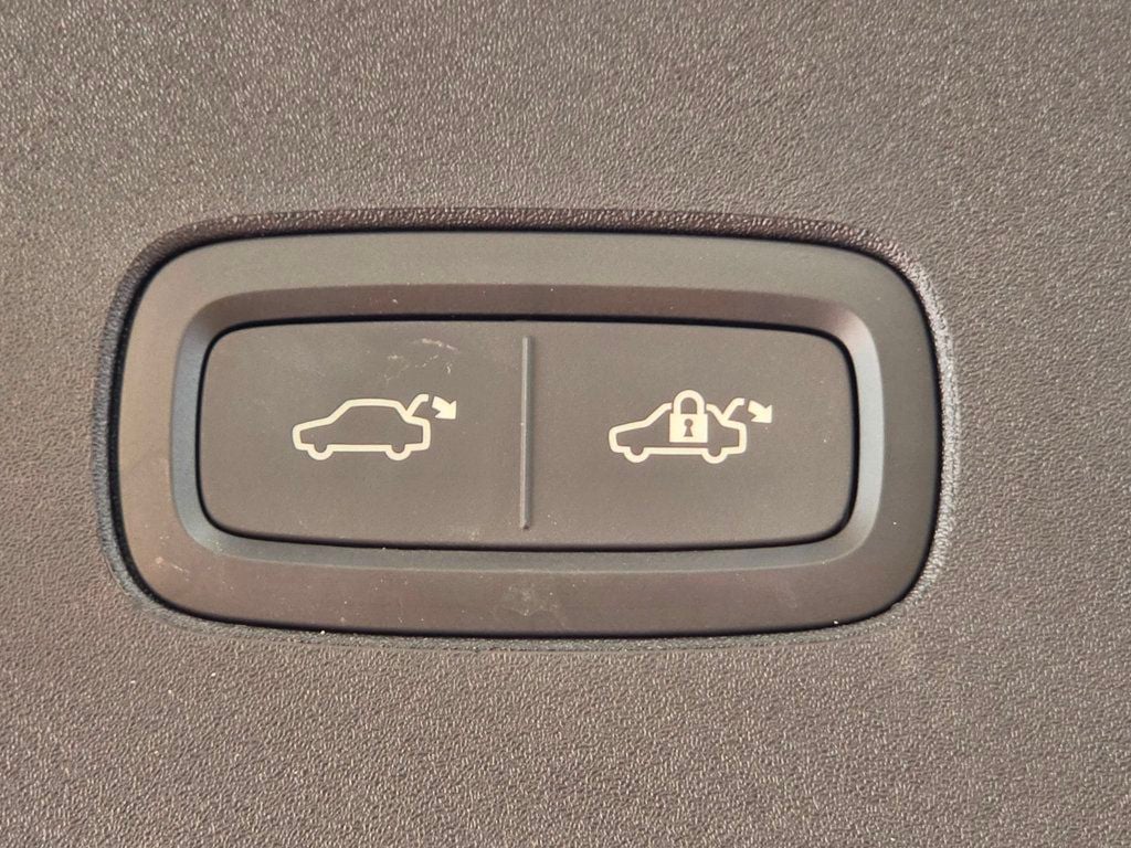 2025 Volvo EX90 Twin Motor Ultra 7-Seater - 23060176 - 26