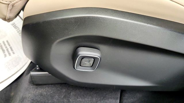 2025 Volvo EX90 Twin Motor Ultra 7-Seater w/ Tow Bar Hitch - 23015741 - 11