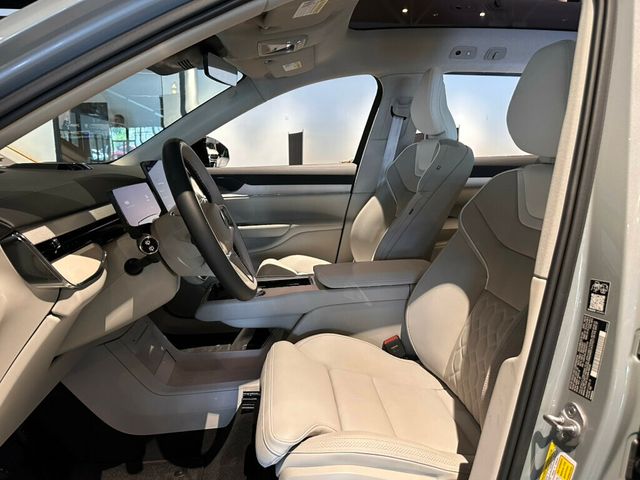 2025 Volvo EX90 TwinMotor/Ultra/AirSuspension/Htd&CldSeatMassageSeats/360Camera - 23042742 - 15