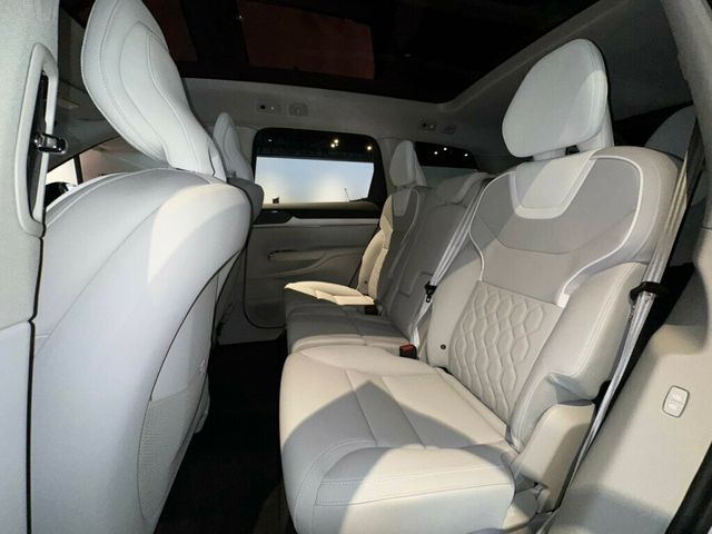 2025 Volvo EX90 TwinMotor/Ultra/AirSuspension/Htd&CldSeatMassageSeats/360Camera - 23042742 - 24