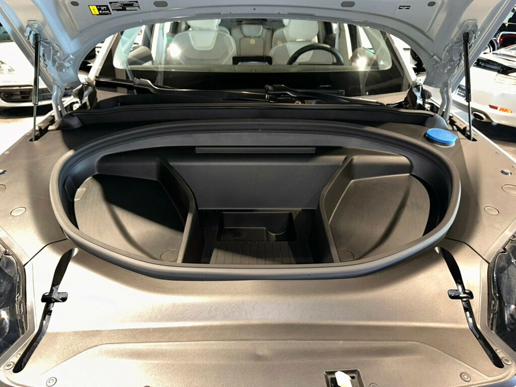2025 Volvo EX90 TwinMotor/Ultra/AirSuspension/Htd&CldSeatMassageSeats/360Camera - 23042742 - 8