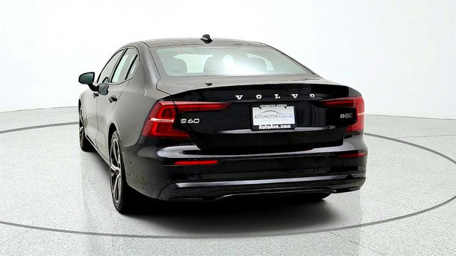 2025 Volvo S60 B5 AWD Plus w/ 19'' Black Diamond Cut Alloy Wheels & Climate Pkg - 23079156 - 5