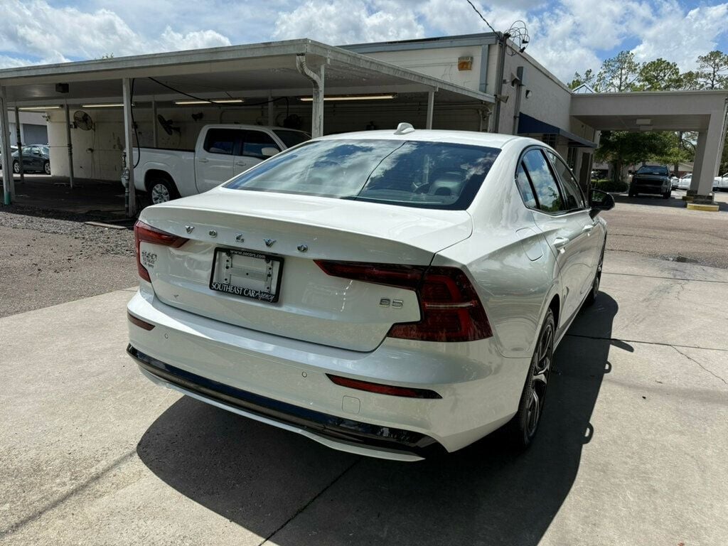 2025 Volvo S60 B5 Core photo 11
