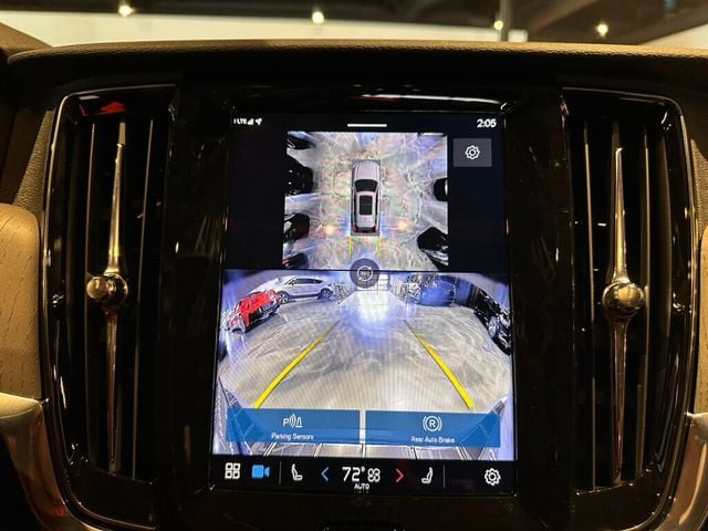 2025 Volvo V90 Cross Country B6/AWD/Plus/AdapCruise/PanoRoof/360Cam/HtdSeats/LaneKeepAssist - 23036910 - 19