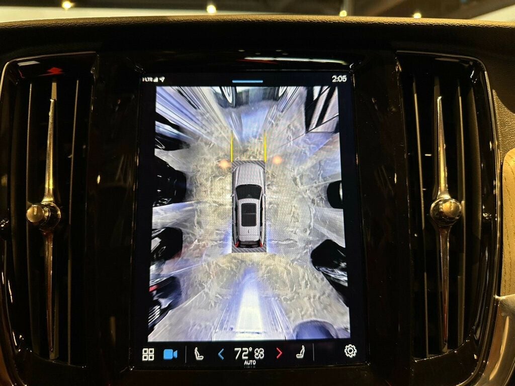 2025 Volvo V90 Cross Country B6/AWD/Plus/AdapCruise/PanoRoof/360Cam/HtdSeats/LaneKeepAssist - 23036910 - 20