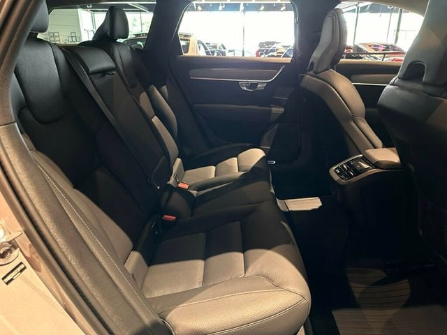 2025 Volvo V90 Cross Country B6/AWD/Plus/AdapCruise/PanoRoof/360Cam/HtdSeats/LaneKeepAssist - 23036910 - 27