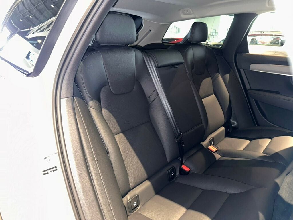 2025 Volvo V90 Cross Country B6/AWD/Plus/AdapCruise/PanoRoof/360Cam/HtdSeats/LaneKeepAssist - 23036910 - 28