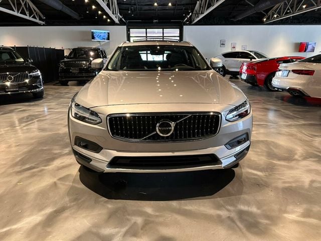 2025 Volvo V90 Cross Country B6/AWD/Plus/AdapCruise/PanoRoof/360Cam/HtdSeats/LaneKeepAssist - 23036910 - 7