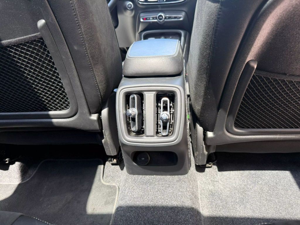 2025 Volvo XC40 B5 AWD Core Bright Theme - 22853932 - 15