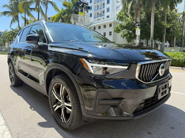 2025 Volvo XC40 B5 AWD Core Bright Theme - 22853932 - 1