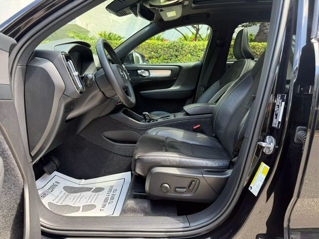 2025 Volvo XC40 B5 AWD Core Bright Theme - 22853932 - 24