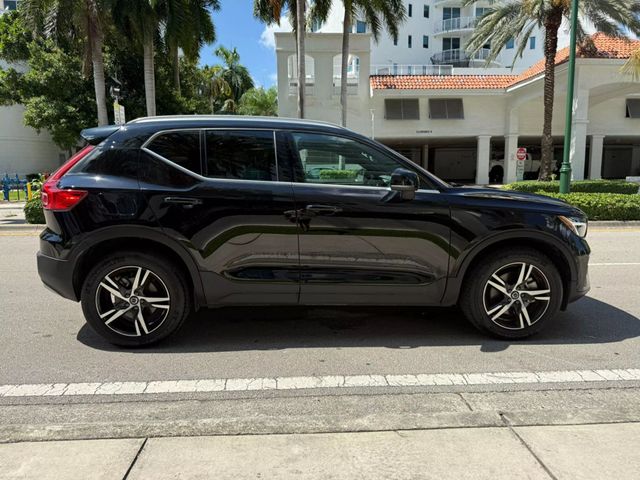 2025 Volvo XC40 B5 AWD Core Bright Theme - 22853932 - 3