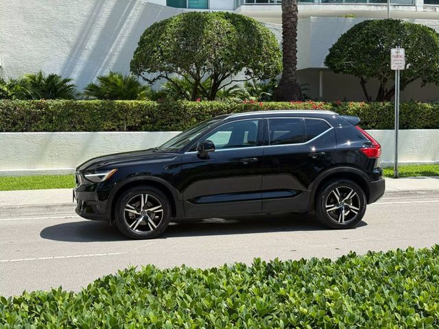 2025 Volvo XC40 B5 AWD Core Bright Theme - 22853932 - 8