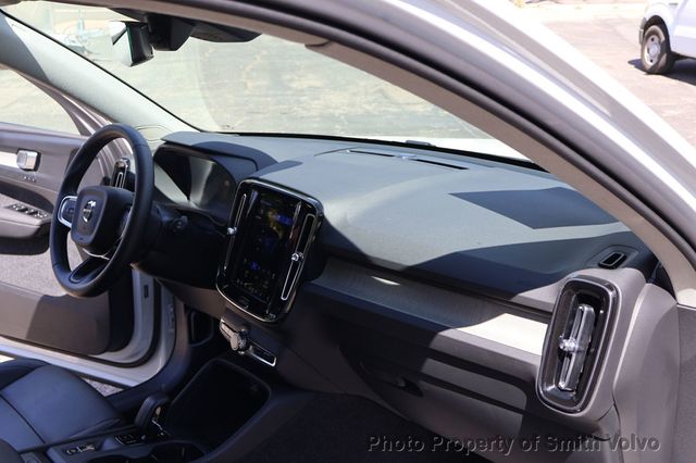 2025 Volvo XC40 B5 AWD Core Bright Theme - 23008376 - 15