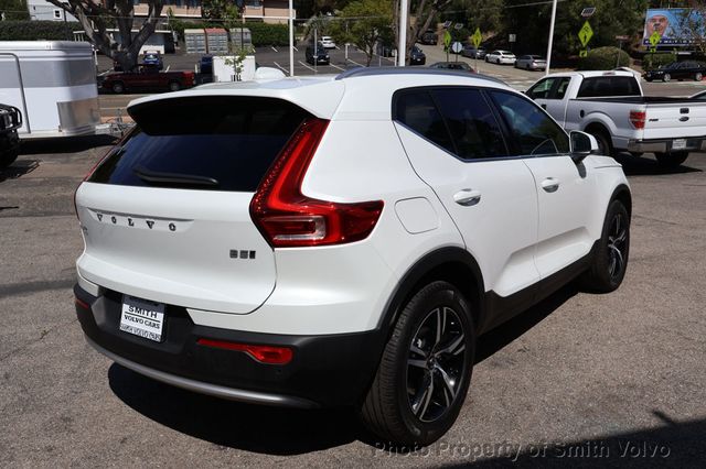 2025 Volvo XC40 B5 AWD Core Bright Theme - 23008376 - 4