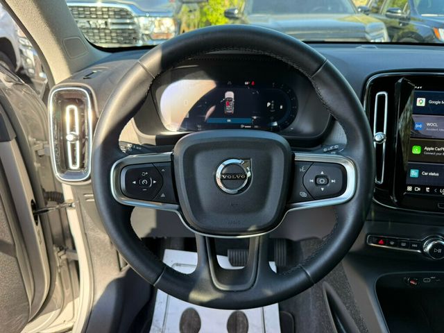 2025 Volvo XC40 B5 AWD Core Bright Theme - 22999494 - 4