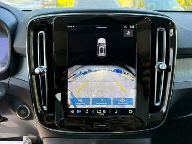 2025 Volvo XC40 B5 AWD Core Bright Theme - 22999494 - 6
