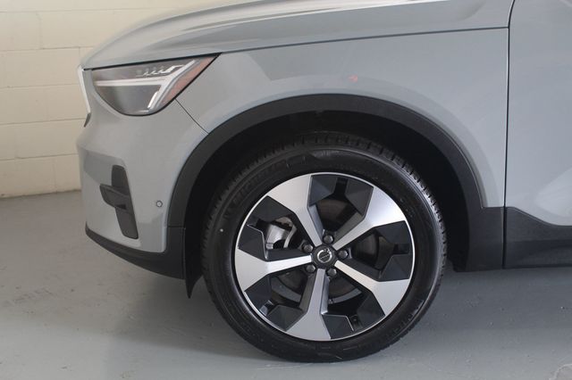 2025 Volvo XC40 B5 AWD Plus Bright Theme - 23024304 - 12