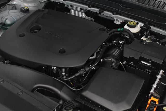 2025 Volvo XC40 B5 AWD Plus Bright Theme - 23024304 - 13