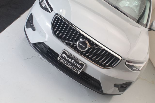 2025 Volvo XC40 B5 AWD Plus Bright Theme - 23024304 - 8