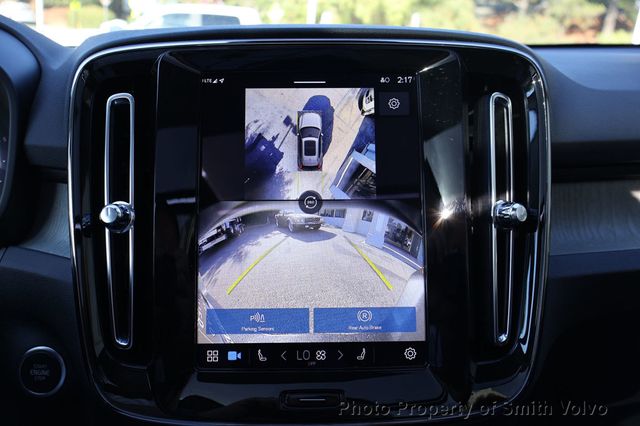 2025 Volvo XC40 B5 AWD Plus Bright Theme - 22941189 - 12