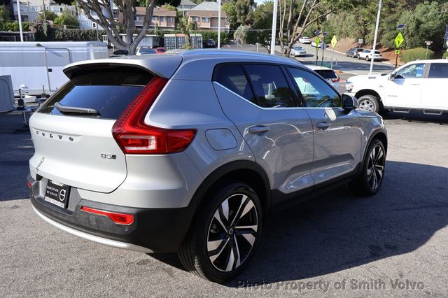 2025 Volvo XC40 B5 AWD Plus Bright Theme - 22941189 - 4