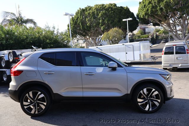 2025 Volvo XC40 B5 AWD Plus Bright Theme - 22941189 - 5