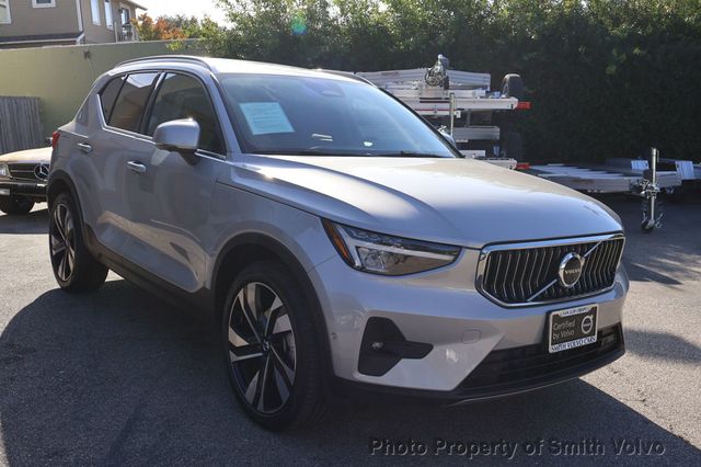 2025 Volvo XC40 B5 AWD Plus Bright Theme - 22941189 - 6